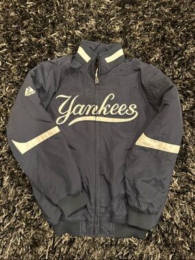 Unisex M Sz but Sm Yankees Navy Baseball Jacket with White Script (vintage look)